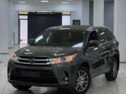 Toyota Highlander 2017 года за 17 000 000 тг. в Шымкент