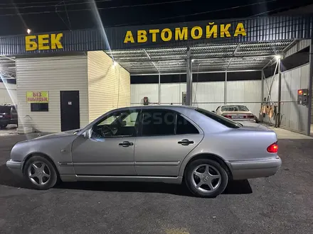 Mercedes-Benz E 320 1999 года за 4 000 000 тг. в Кентау – фото 13