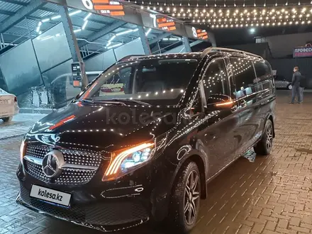 Mercedes-Benz V 250 2022 года за 45 000 000 тг. в Алматы – фото 18