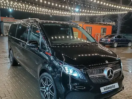 Mercedes-Benz V 250 2022 года за 45 000 000 тг. в Алматы
