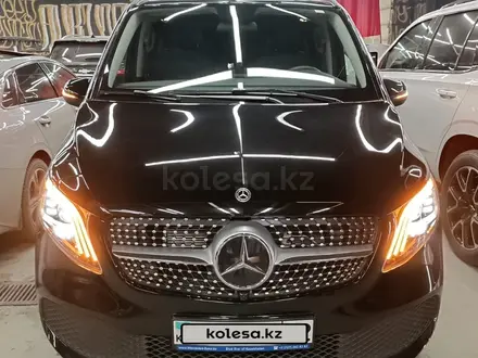 Mercedes-Benz V 250 2022 года за 45 000 000 тг. в Алматы – фото 13
