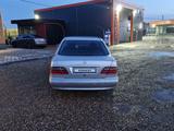 Mercedes-Benz E 240 1999 годаүшін4 800 000 тг. в Мерке – фото 4