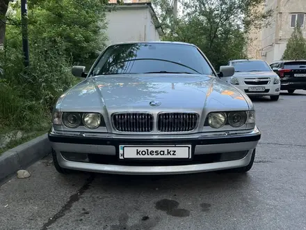 BMW 735 2001 года за 6 000 000 тг. в Шымкент