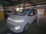 Hyundai Staria 2022 года за 19 000 000 тг. в Астана – фото 3