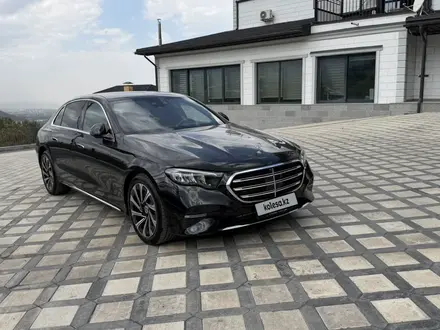Mercedes-Benz E 300 2024 года за 33 000 000 тг. в Алматы