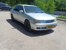 Nissan Bluebird, 1999