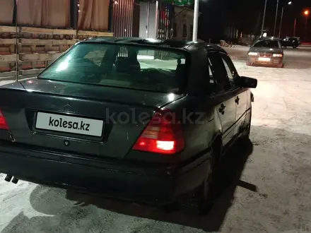 Mercedes-Benz C 200 1994 года за 1 300 000 тг. в Караганда – фото 4