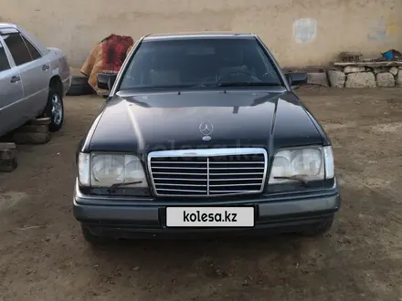 Mercedes-Benz E 200 1994 года за 1 500 000 тг. в Атырау – фото 11