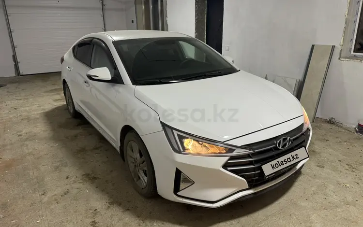 Hyundai Elantra 2019 года за 8 500 000 тг. в Актобе