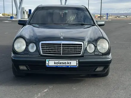 Mercedes-Benz E 320 1996 года за 3 400 000 тг. в Алматы – фото 3