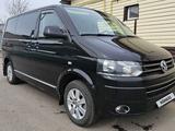 Volkswagen Caravelle 2013 года за 8 500 000 тг. в Астана
