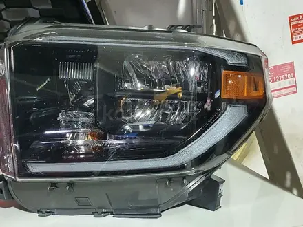 Фара на Toyota Tundra за 250 000 тг. в Алматы