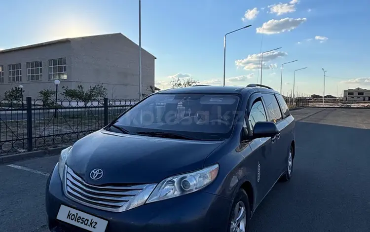 Toyota Sienna 2013 года за 9 800 000 тг. в Атырау