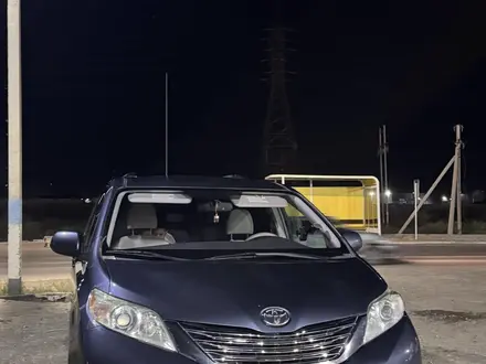Toyota Sienna 2013 года за 9 800 000 тг. в Атырау – фото 4