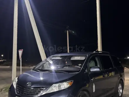 Toyota Sienna 2013 года за 9 800 000 тг. в Атырау – фото 3