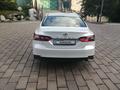 Toyota Camry 2021 года за 16 400 000 тг. в Алматы – фото 4