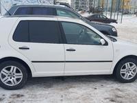 Volkswagen Golf 2001 года за 3 200 000 тг. в Астана