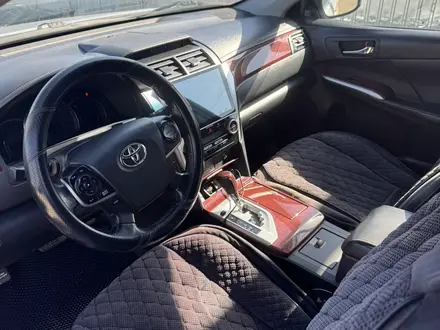 Toyota Camry 2013 года за 8 800 000 тг. в Семей – фото 10