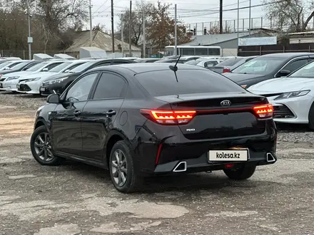 Kia Rio 2021 года за 8 190 000 тг. в Актобе – фото 4