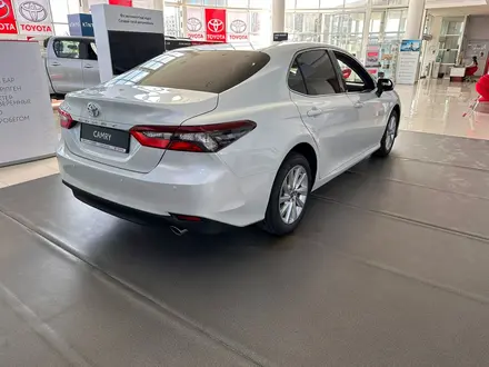 Toyota Camry Prestige 2023 года за 18 900 000 тг. в Атырау – фото 5