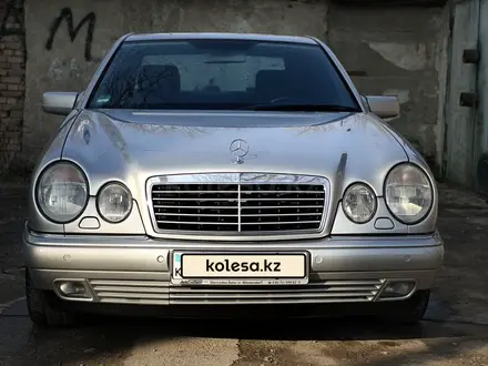 Mercedes-Benz E 430 1999 года за 5 600 000 тг. в Шымкент – фото 2