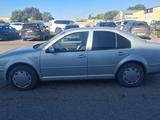 Volkswagen Jetta 2001 года за 1 900 000 тг. в Актобе – фото 2
