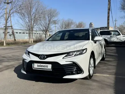 Toyota Camry 2021 года за 15 500 000 тг. в Темиртау