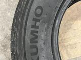 Корейские шины Kumho, почти новые.265 65 R17 за 180 000 тг. в Астана – фото 2
