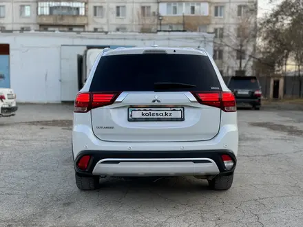 Mitsubishi Outlander 2021 года за 13 000 000 тг. в Актобе – фото 5