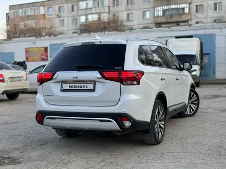 Mitsubishi Outlander 2021 года за 13 000 000 тг. в Актобе – фото 6