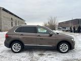 Volkswagen Tiguan 2017 годаfor11 000 000 тг. в Уральск – фото 3