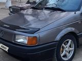 Volkswagen Passat 1993 годаүшін1 436 004 тг. в Байконыр