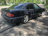 Mercedes-Benz E 320 1995 года за 3 000 000 тг. в Алматы – фото 4