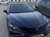 Toyota Camry 2021 года за 13 500 000 тг. в Актау