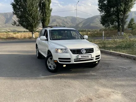 Volkswagen Touareg 2006 года за 6 150 000 тг. в Алматы – фото 38