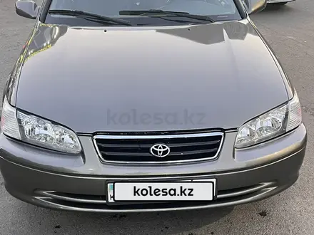Toyota Camry 2000 года за 3 400 000 тг. в Алматы – фото 3