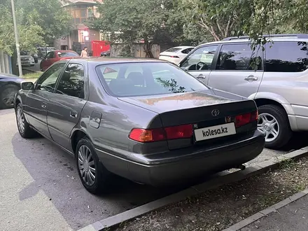 Toyota Camry 2000 года за 3 400 000 тг. в Алматы – фото 7