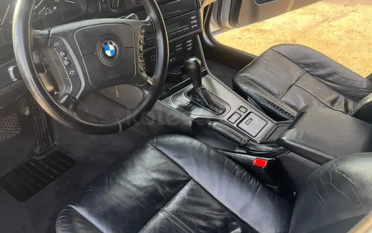 BMW 528 1996 года за 4 000 000 тг. в Атырау