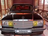 Mercedes-Benz E 280 1982 годаүшін5 500 000 тг. в Атырау – фото 5