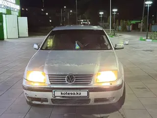 Volkswagen Bora, 2001