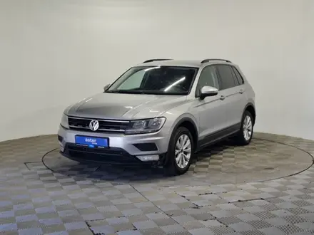 Volkswagen Tiguan 2018 года за 7 990 000 тг. в Алматы