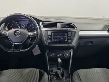 Volkswagen Tiguan 2018 года за 7 990 000 тг. в Алматы – фото 14