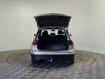 Volkswagen Tiguan 2018 года за 7 990 000 тг. в Алматы – фото 9