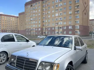 Mercedes-Benz E 320