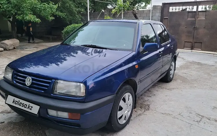 Volkswagen Vento 1993 года за 1 490 000 тг. в Шымкент