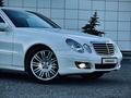 Mercedes-Benz E 320 2004 годаүшін8 500 000 тг. в Караганда – фото 4