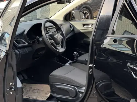 Hyundai Accent 2022 года за 6 800 000 тг. в Алматы – фото 27