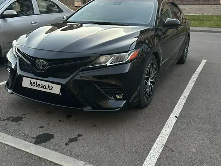 Toyota Camry 2018 года за 11 000 000 тг. в Астана – фото 6