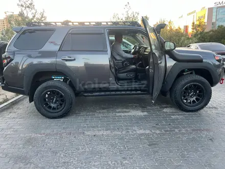 Toyota 4Runner 2015 года за 22 900 000 тг. в Актау – фото 15