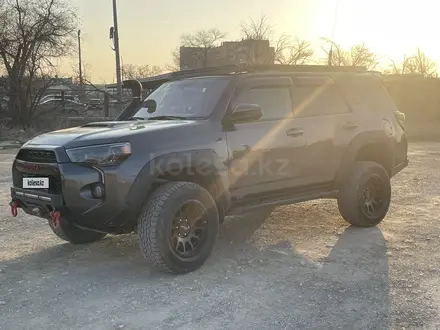 Toyota 4Runner 2015 года за 22 900 000 тг. в Актау – фото 3